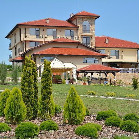 Chateau-Hotel Trendafiloff -B&B Chirpan Dış mekan fotoğraf