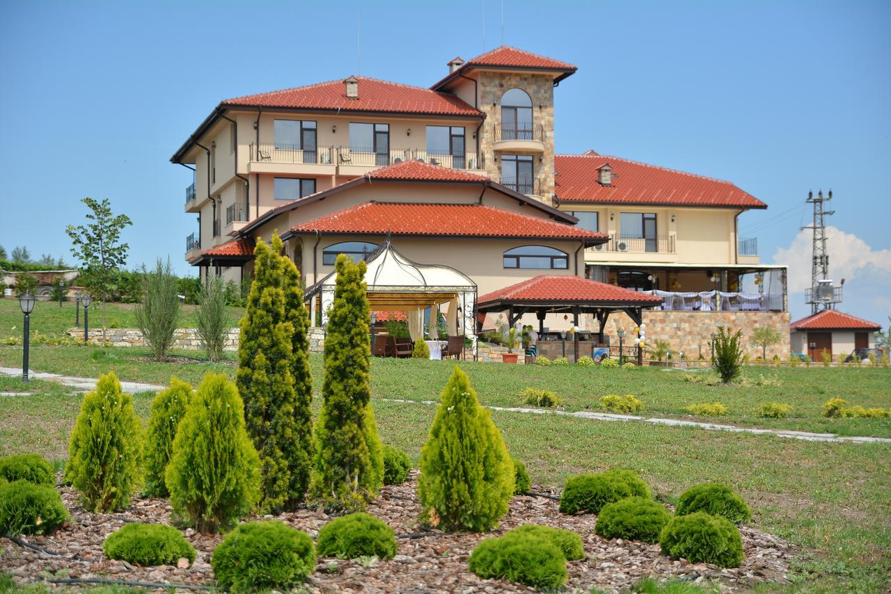 Chateau-Hotel Trendafiloff -B&B Chirpan Dış mekan fotoğraf